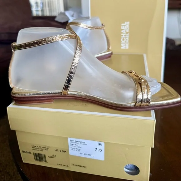✨ NEW Michael Kors Square Toe Sandals – Pale Gold ✨ - Picture 9 of 15